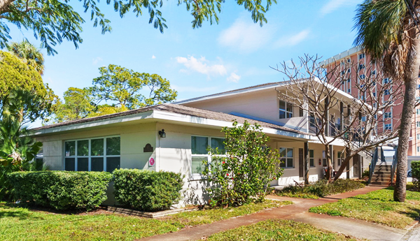 OLD NORTHEAST 5 UNIT APARTMENT BUILDING FOR SALE