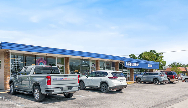 ST PETERBURG RETAIL CENTER FOR SALE